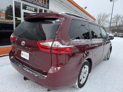 2015 Toyota Sienna LE