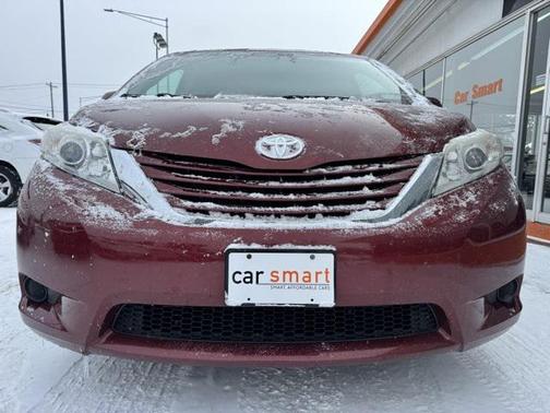 2015 Toyota Sienna LE
