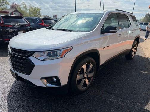 White 2019 Chevrolet Traverse LT