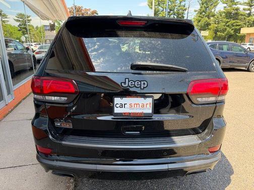 Diamond Black Crystal Pearlcoat 2021 Jeep Grand Cherokee High Altitude