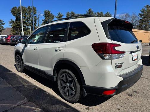 Crystal White Pearl 2019 Subaru Forester Premium