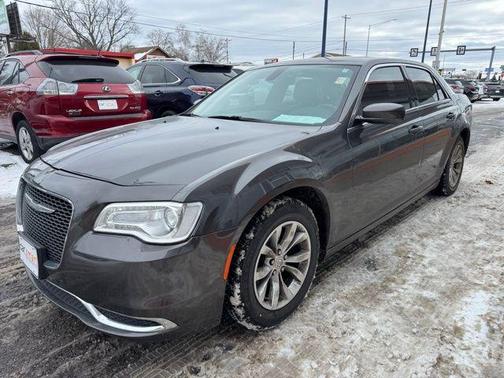 2016 Chrysler 300 Limited