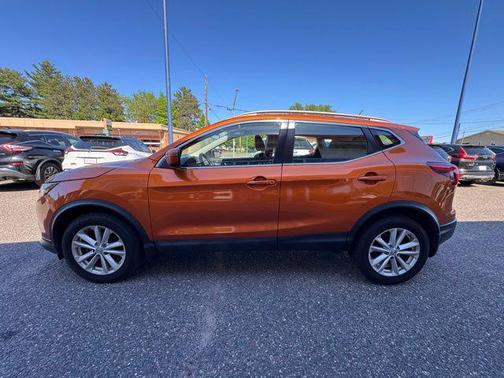 Monarch Orange 2017 Nissan Rogue Sport SV