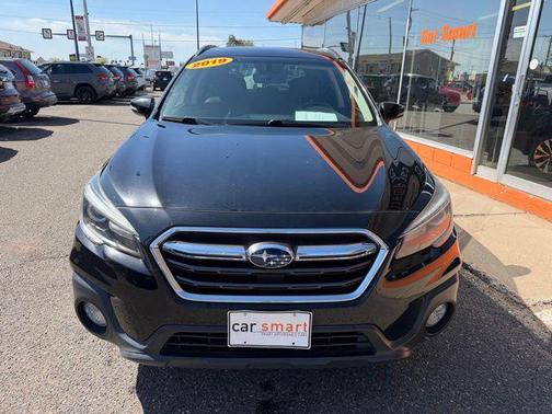 Crystal Black Silica 2019 Subaru Outback 3.6R Touring