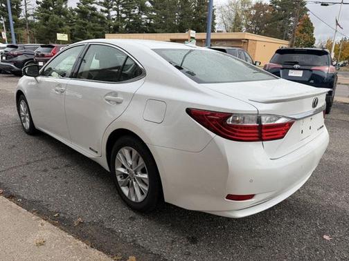 2013 Lexus ES 300h Base