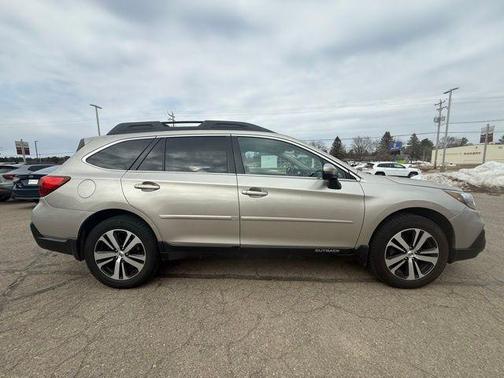 Tungsten Metallic 2019 Subaru Outback 2.5i Limited
