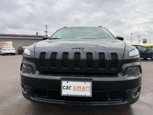 Brilliant Black Crystal Pearlcoat 2016 Jeep Cherokee Altitude