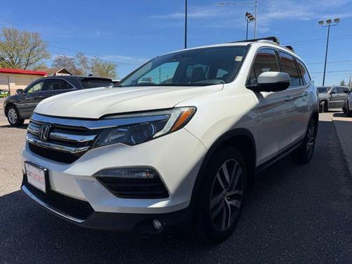 White Diamond Pearl 2017 Honda Pilot Elite