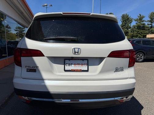 White Diamond Pearl 2017 Honda Pilot Elite