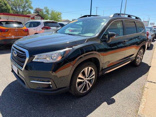 Crystal Black Silica 2022 Subaru Ascent Limited 7-Passenger