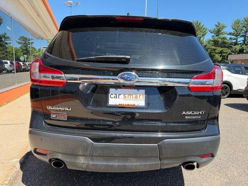 Crystal Black Silica 2022 Subaru Ascent Limited 7-Passenger