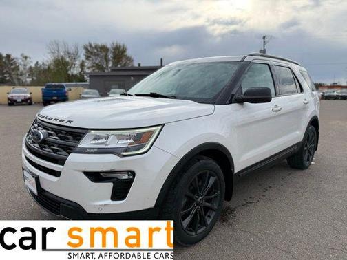 White Platinum Clearcoat Metallic 2018 Ford Explorer XLT