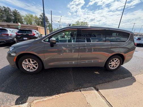 Ceramic Gray Clearcoat 2023 Chrysler Pacifica Touring L