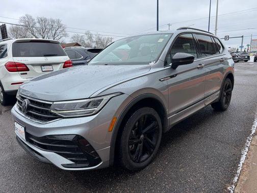 2023 Volkswagen Tiguan 2.0T SE R-Line Black