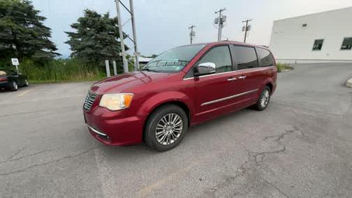 2015 Chrysler Town & Country Touring-L