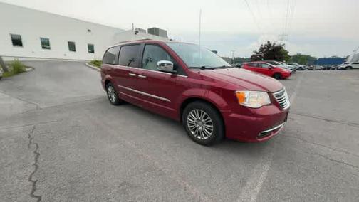 2015 Chrysler Town & Country Touring-L
