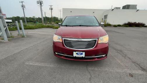 2015 Chrysler Town & Country Touring-L