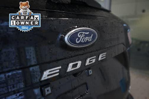 AGATE BLACK METALLIC 2023 Ford Edge TITANIUM