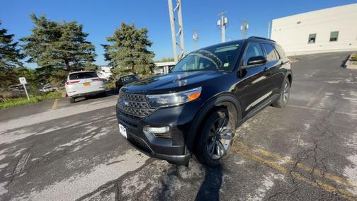 AGATE BLACK METALLIC 2022 Ford Explorer XLT