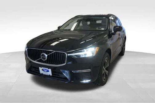 2022 Volvo XC60 B5 Momentum