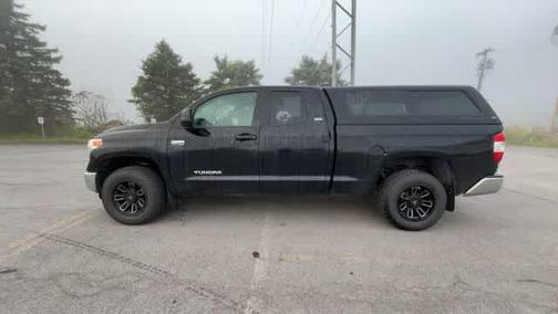 2017 Toyota Tundra SR5
