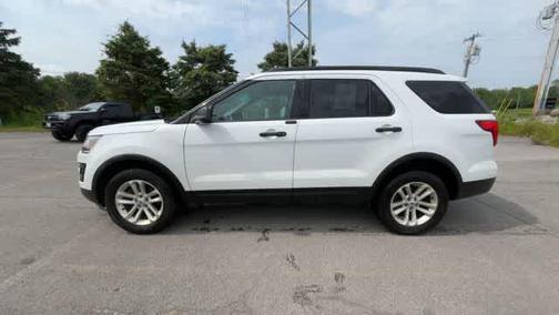 2017 Ford Explorer Base