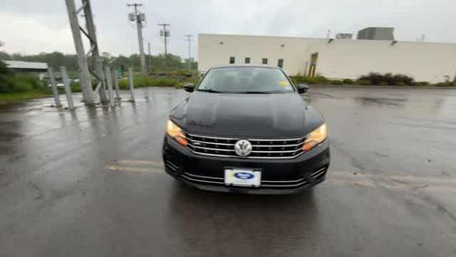 2018 Volkswagen Passat 2.0T R-Line