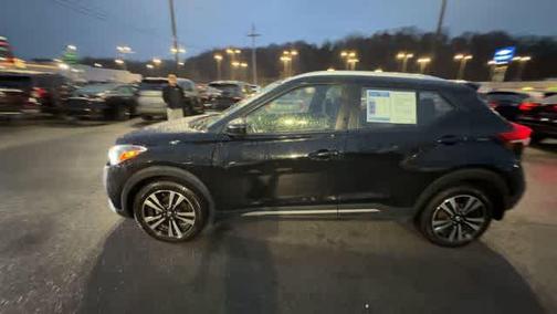 2020 Nissan Kicks SR