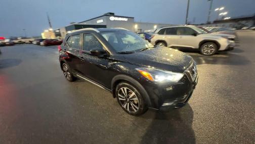 2020 Nissan Kicks SR