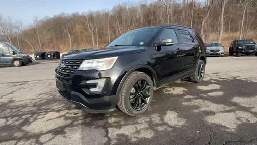 SHADOW BLACK 2017 Ford Explorer XLT