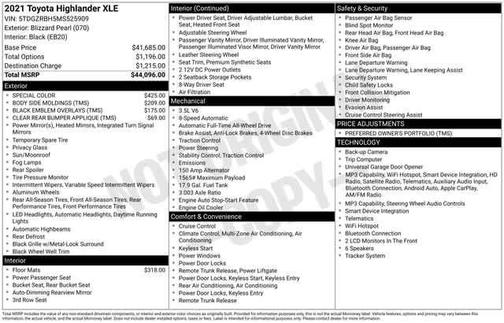 White 2021 Toyota Highlander XLE