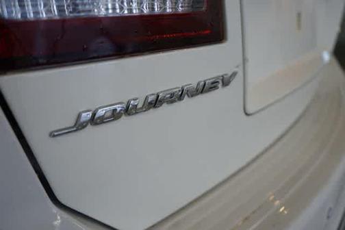 Vice White 2020 Dodge Journey Crossroad