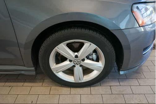 2013 Volkswagen Passat 2.5 SE