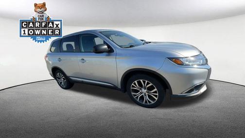 Alloy Silver Metallic 2018 Mitsubishi Outlander ES