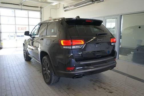 Diamond Black 2018 Jeep Grand Cherokee OVERLAND