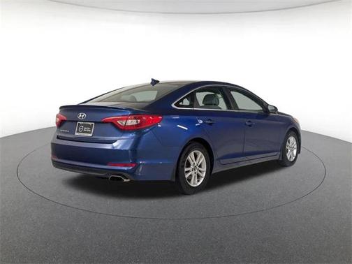 2017 Hyundai SONATA SE