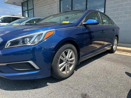 2017 Hyundai SONATA SE