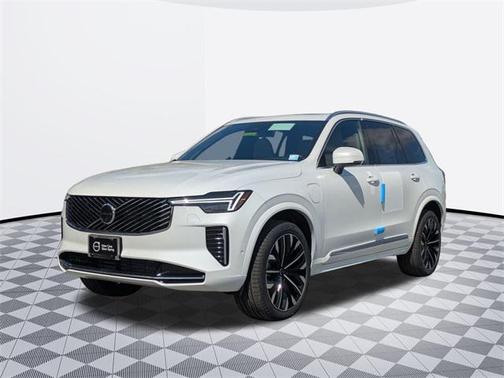 2025 Volvo XC90 Plug-In Hybrid T8 Plus 6-Seater