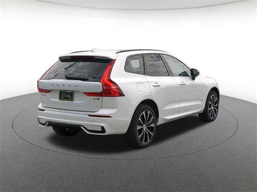 2025 Volvo XC60 Plus