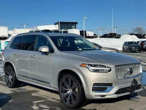 2023 Volvo XC90 B6 Plus 7-Seater