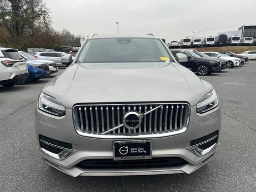 2024 Volvo XC90 B5 Plus Bright Theme