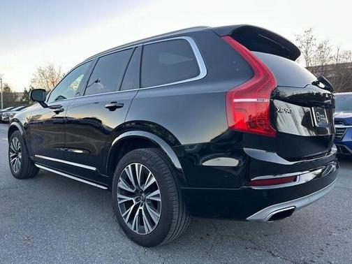 2021 Volvo XC90 T6 Momentum