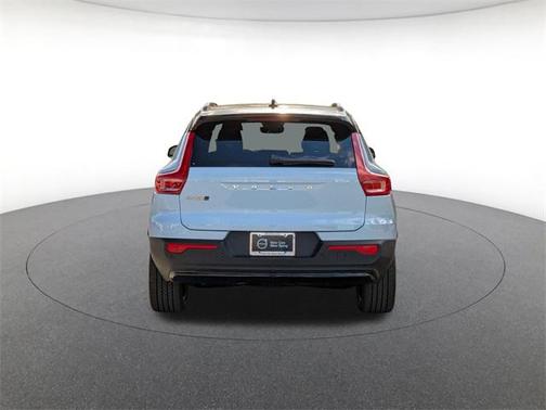 2026 Volvo EX40 Twin Motor Plus