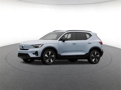 2026 Volvo EX40 Twin Motor Plus