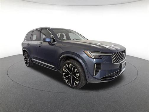 2025 Volvo XC90 B6 Plus 7-Seater