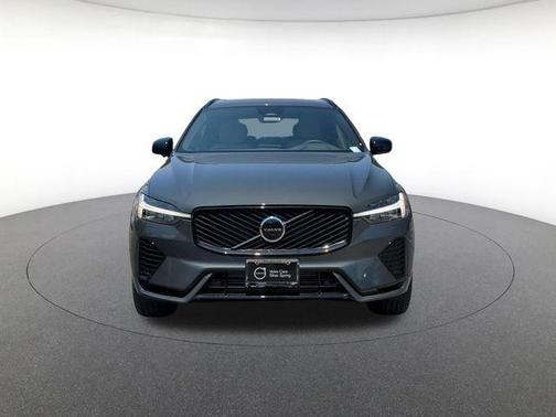 Forest Lake 2026 Volvo XC60 Plug-In Hybrid Plus, T8 AWD Electric/Gasoline, Dark