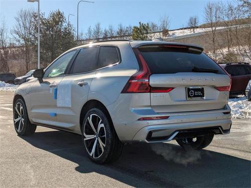 2025 Volvo XC60 Plug-In Hybrid T8 Ultra