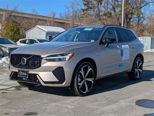 2025 Volvo XC60 Plug-In Hybrid T8 Ultra