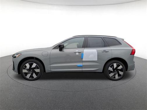 2025 Volvo XC60 Plug-In Hybrid T8 Plus