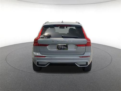 2025 Volvo XC60 Plug-In Hybrid T8 Plus